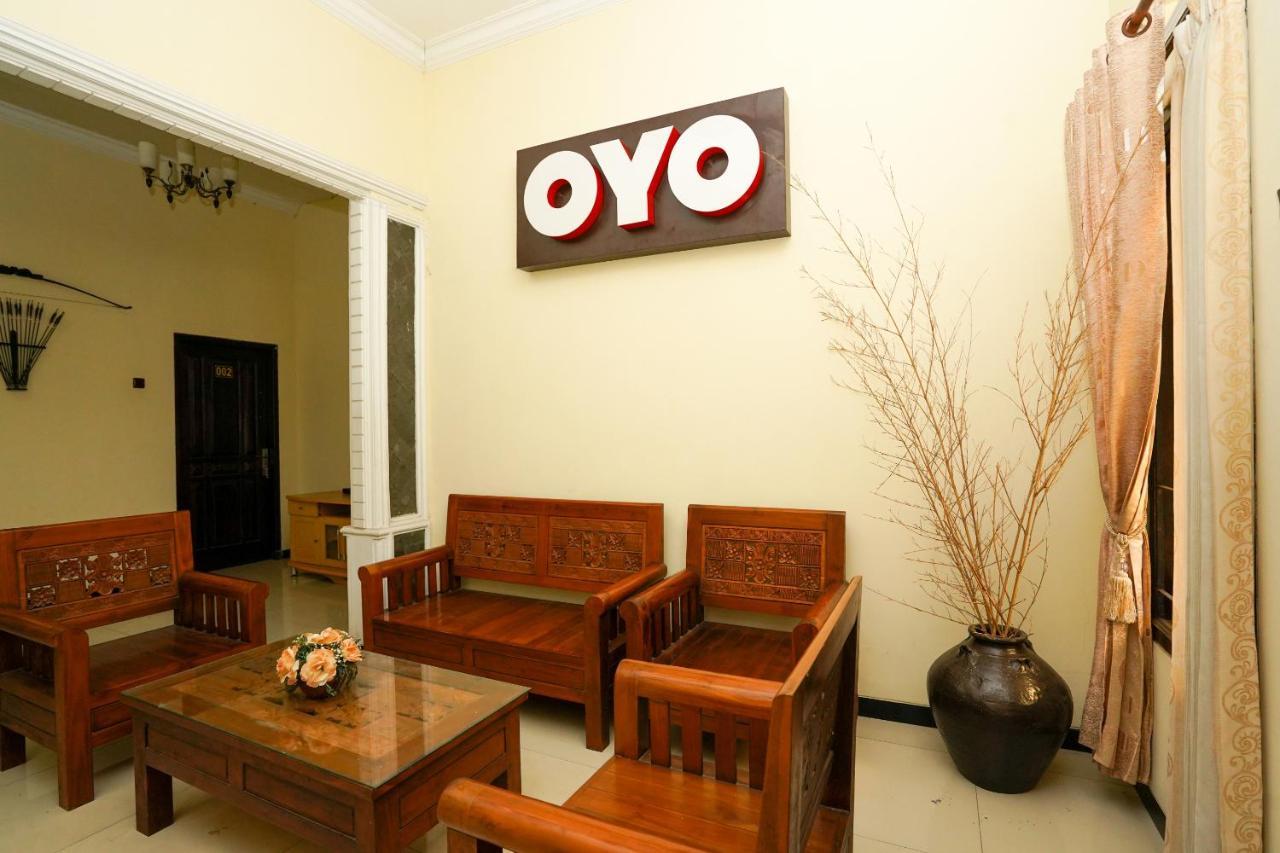 Oyo 1087 Homestay Potato House Bromo Exterior photo