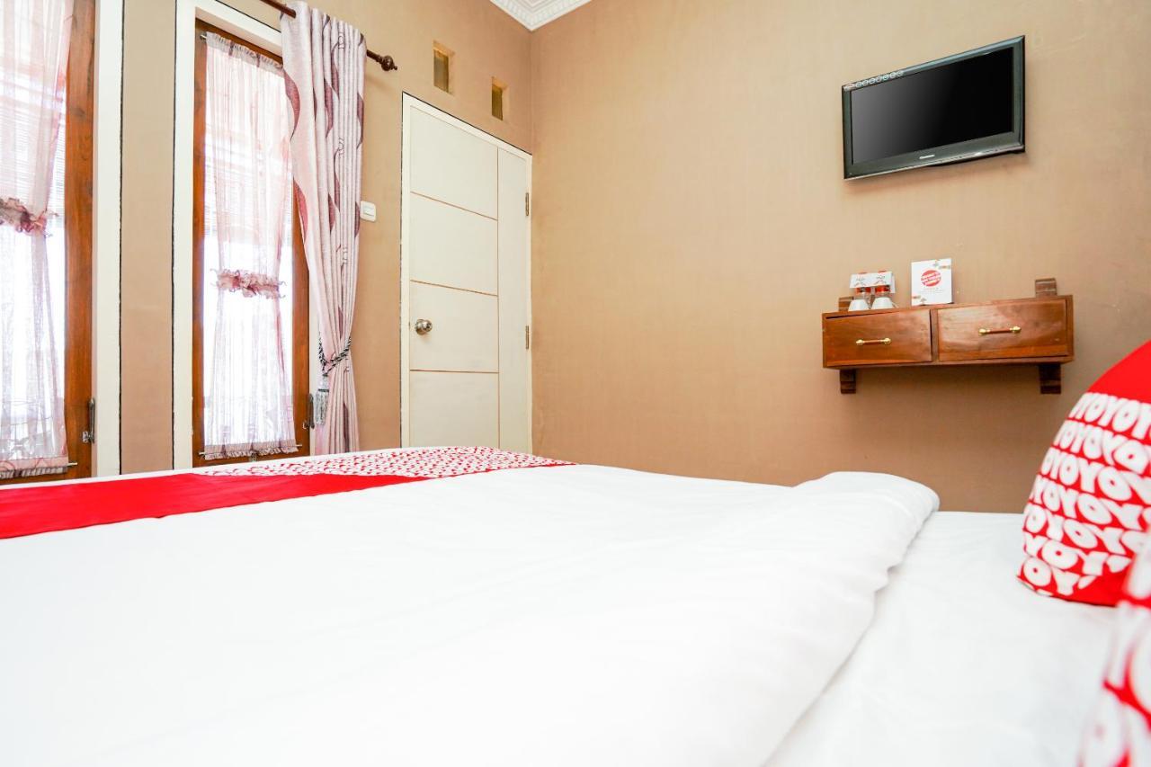 Oyo 1087 Homestay Potato House Bromo Exterior photo